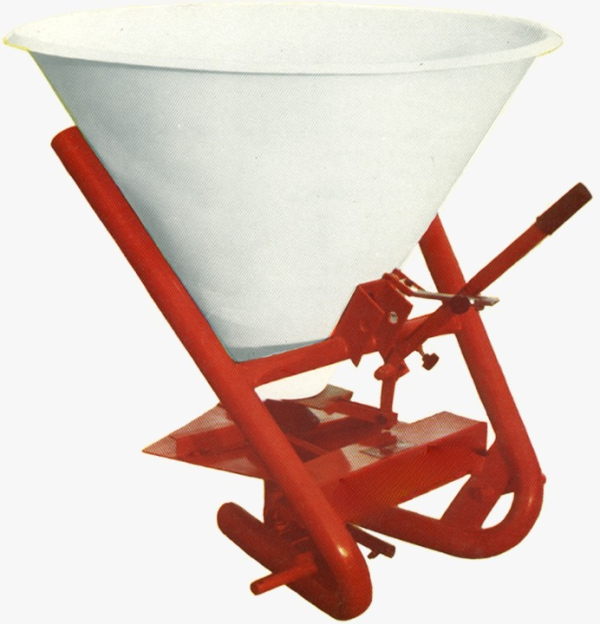Tractor mounted fertilizer broadcaster for smooth fertilizer spreading